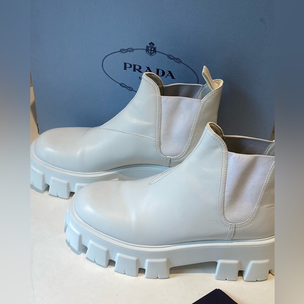 Prada Monolith 55 Leather Lug-Sole Chelsea Boots. Size 38.5 - Picture 6 of 16